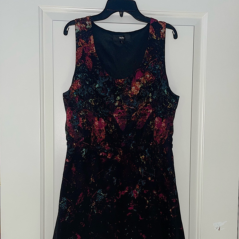 Floral flower red and black dress with scrunched up middle and laced bottom